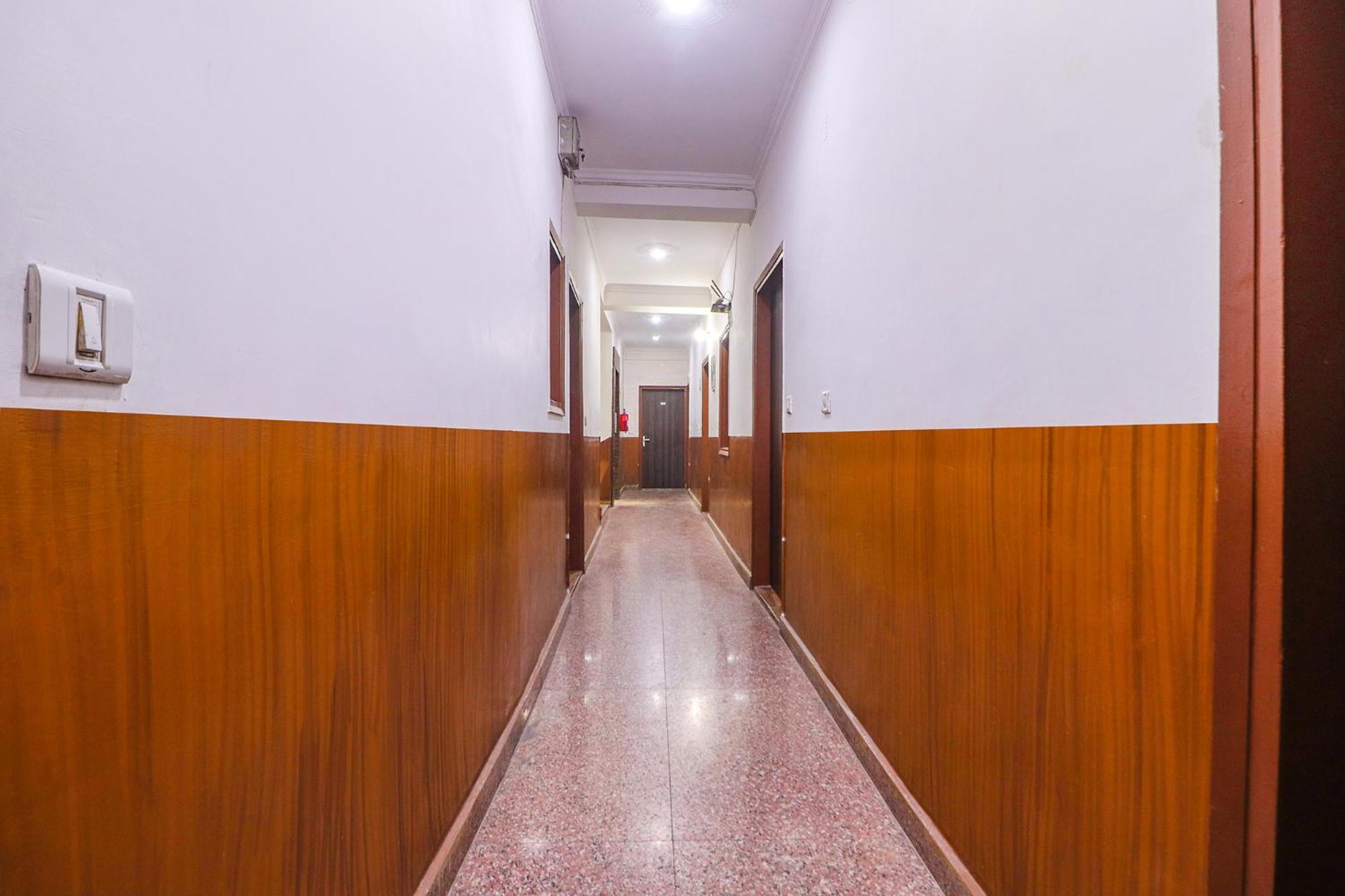 Hotel Fabexpress Sinon Nueva Delhi Exterior foto