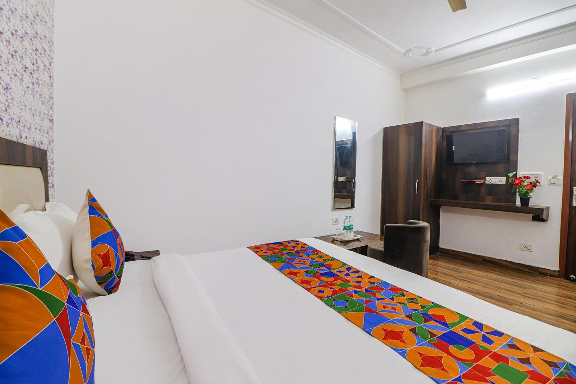 Hotel Fabexpress Sinon Nueva Delhi Exterior foto